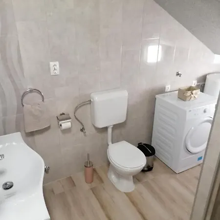 Ljiljana Apartment