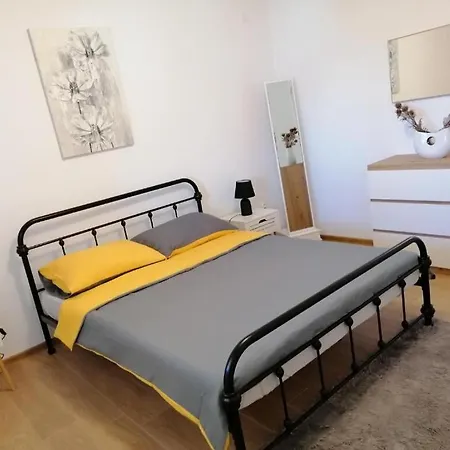 Ljiljana Apartment